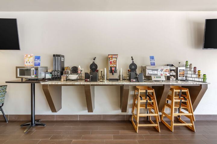 Breakfast/Coffee Service 46 of 48