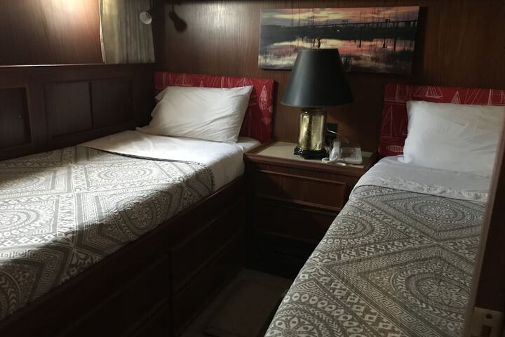 Room 13 of 29