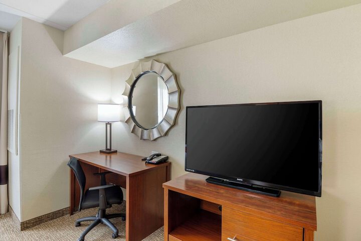 Room 58 of 104