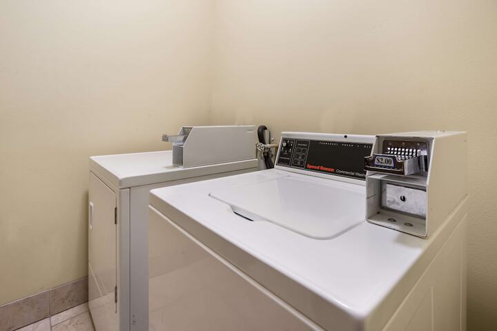 Knights Inn Bunkie