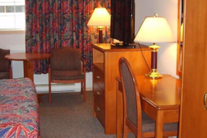 Room 26 of 40