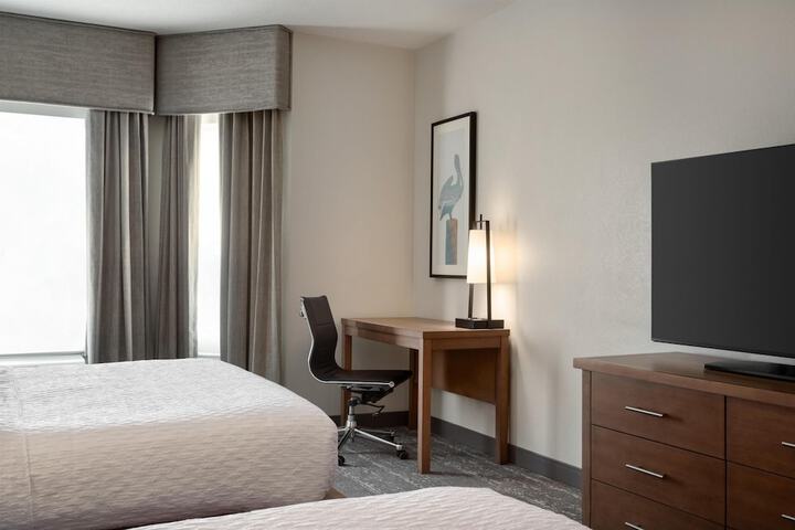Homewood Suites by Hilton Fort Myers Airport / FGCU