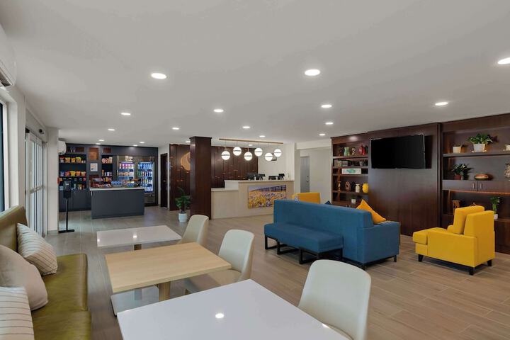 Hotel Interior 12 of 41