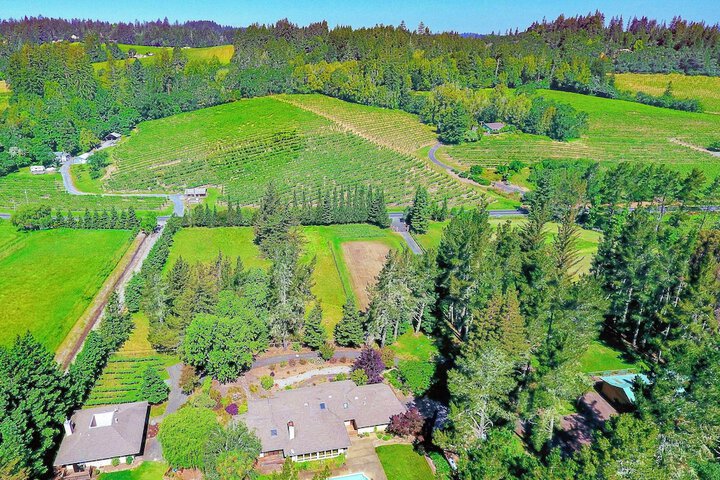 Zegarra Estate