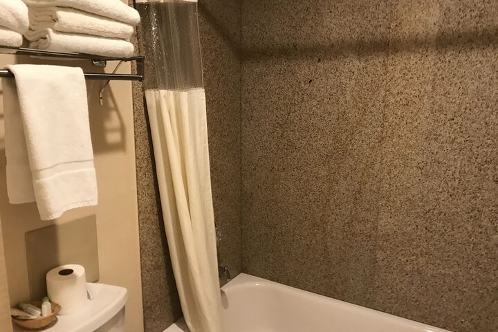 Room 41 of 68