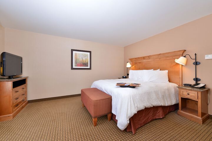 Room 60 of 76