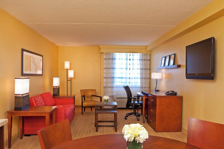 Room 11 of 22
