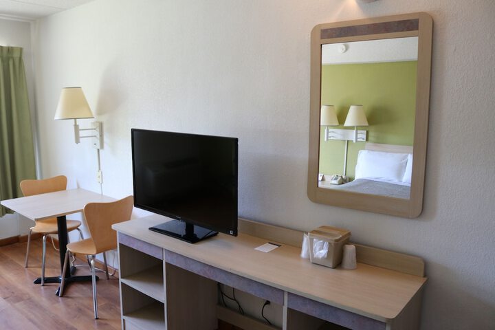 Room 36 of 41