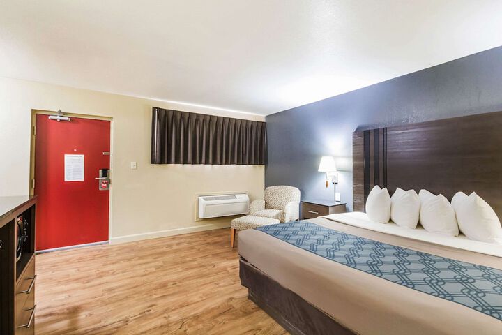 Room 46 of 64