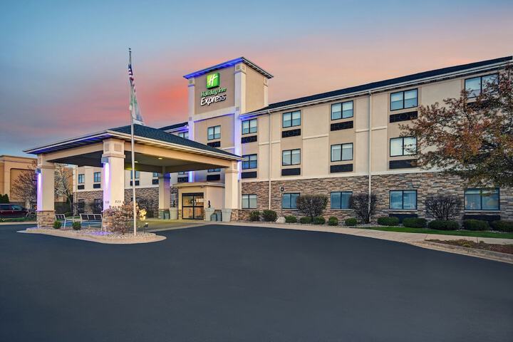 Holiday Inn Express Marshall by IHG