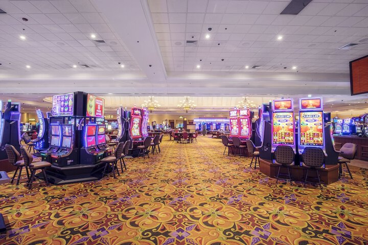 Casino Queen Hotel