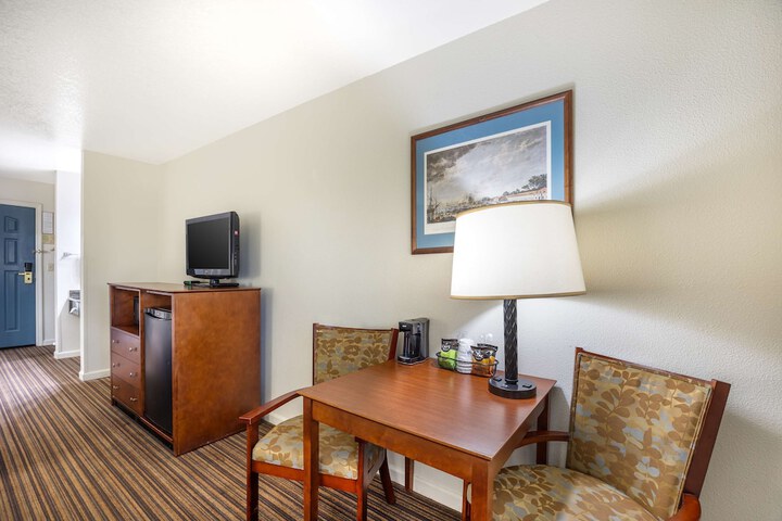 Room 21 of 30