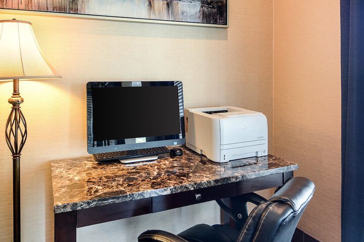 Business Center 24 of 26