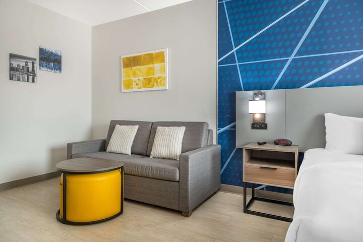 Comfort Suites Louisville Airport