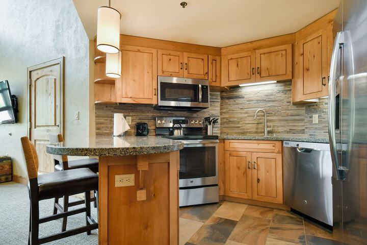 Grand Summit Hotel - Canyons Village a RockResort