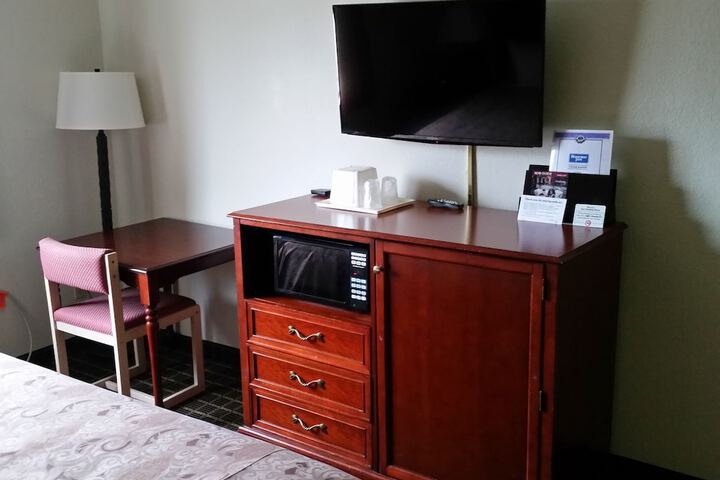 Room 16 of 35