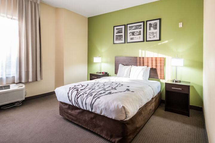 Room 25 of 37