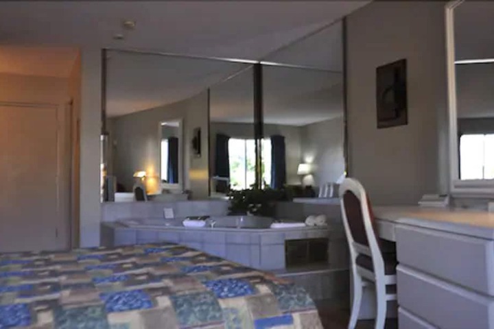 Room 15 of 44