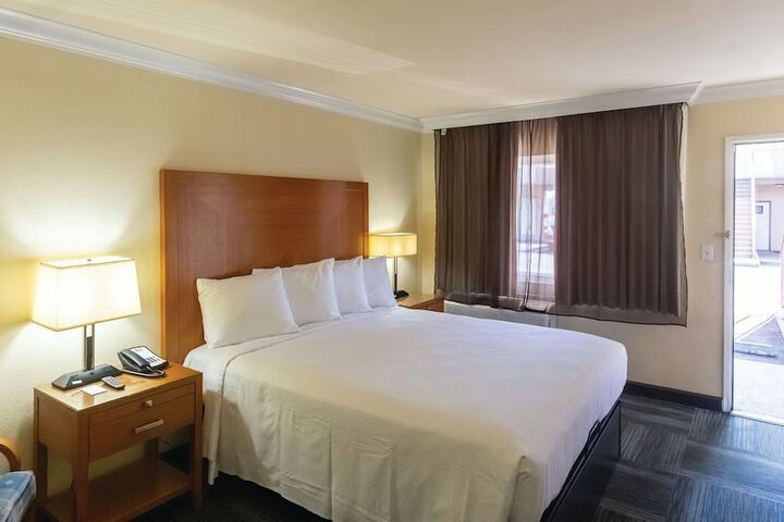 Room 12 of 36