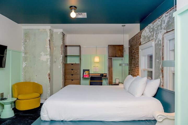 Room 78 of 195