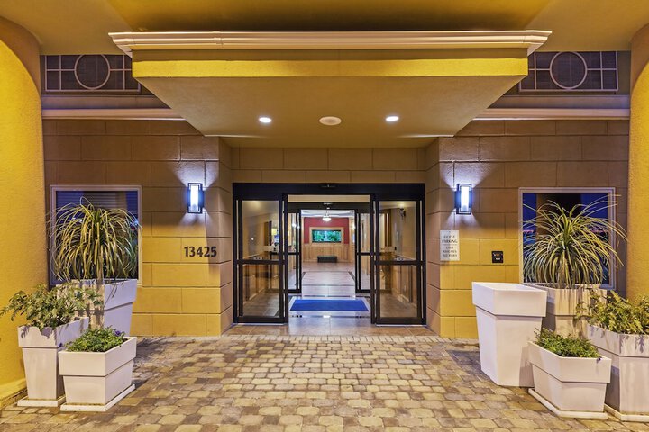 Hotel 2 of 40