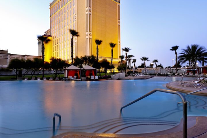 Hotel 8 of 88