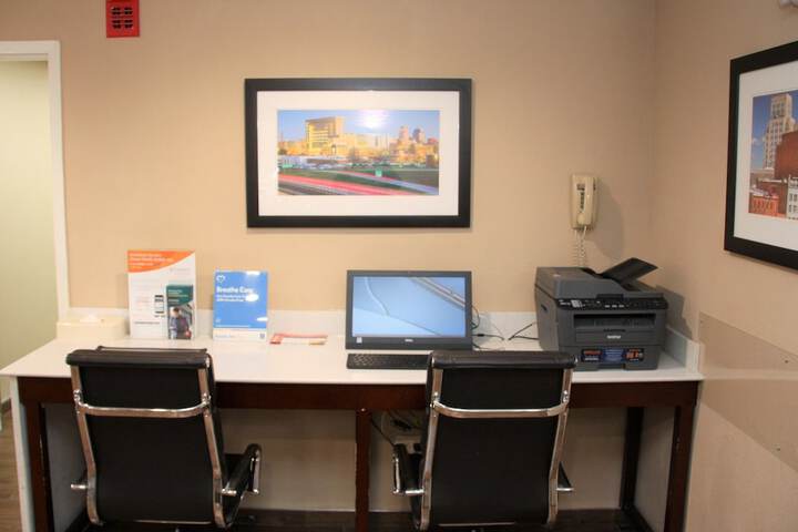 Business Center 42 of 42