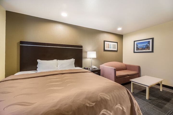 Room 21 of 40