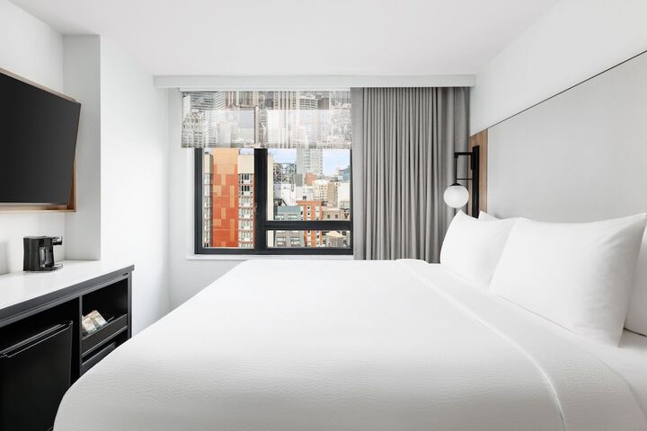 Room 26 of 34