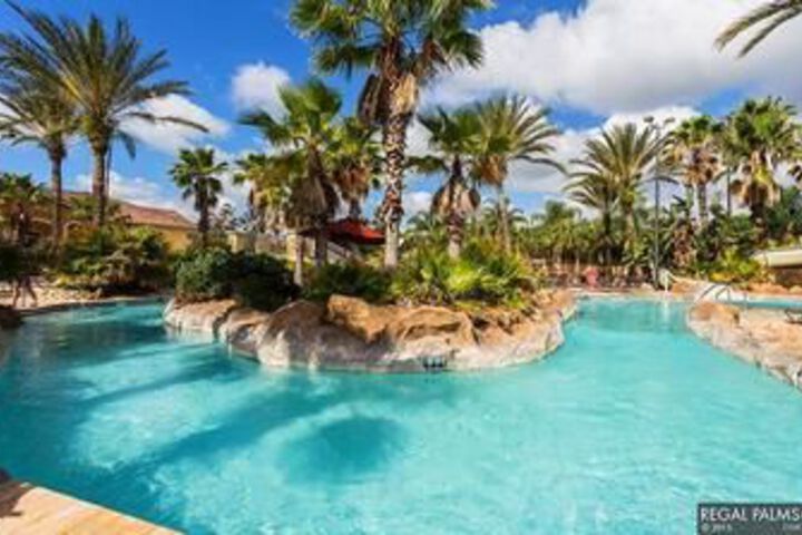 MARVELOUS 4 Bedroom Holiday home by Follow the sun vacation Rentals