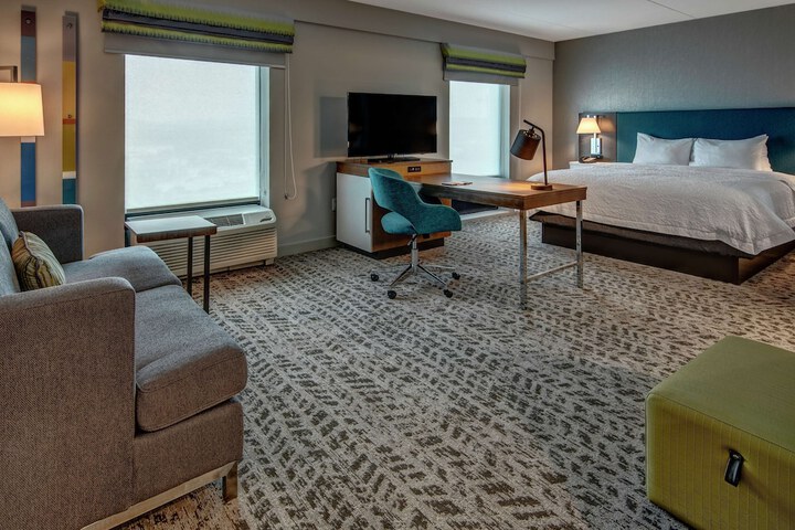 Hampton Inn & Suites Nashville / Goodlettsville