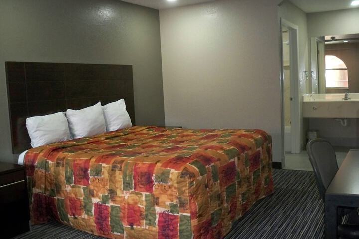 Room 51 of 65