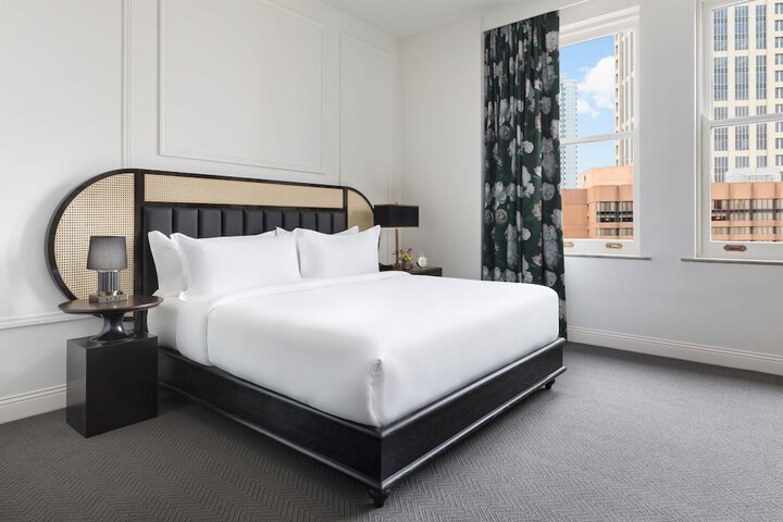 Room 44 of 86