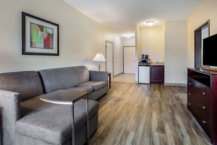 Room 30 of 49