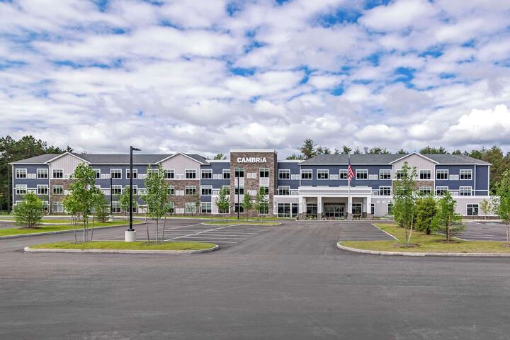 Hotel 7 of 75