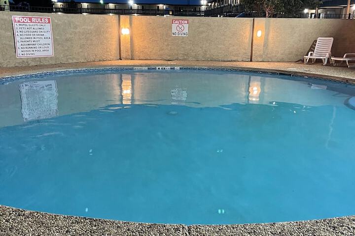 Pool 12 of 40