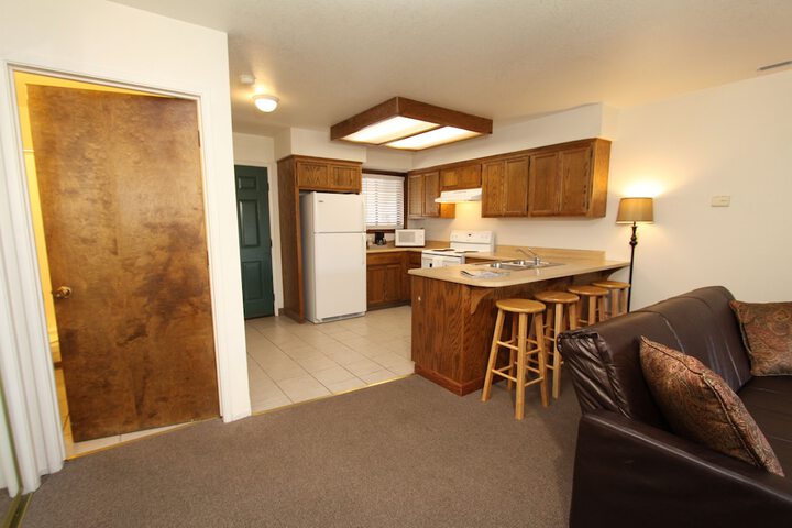 Room 11 of 34