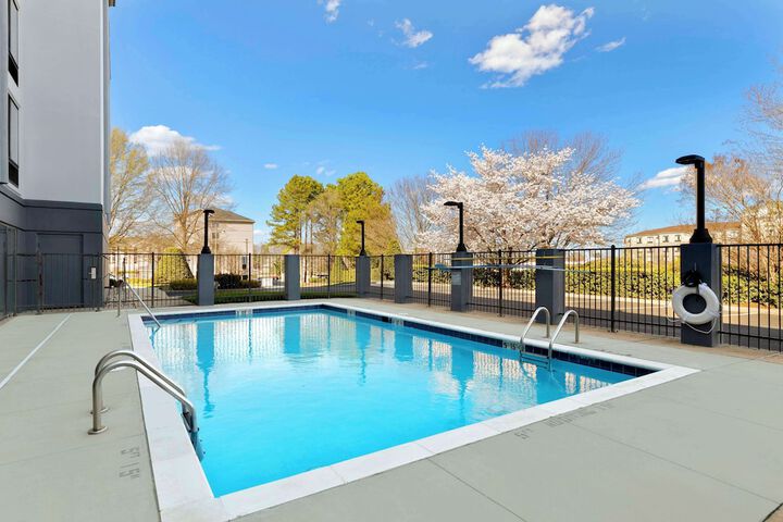 Pool 6 of 35