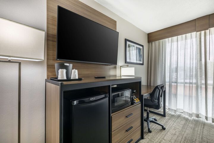 Room 26 of 40