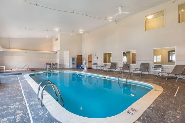 Best Western Plus University Park Inn & Suites