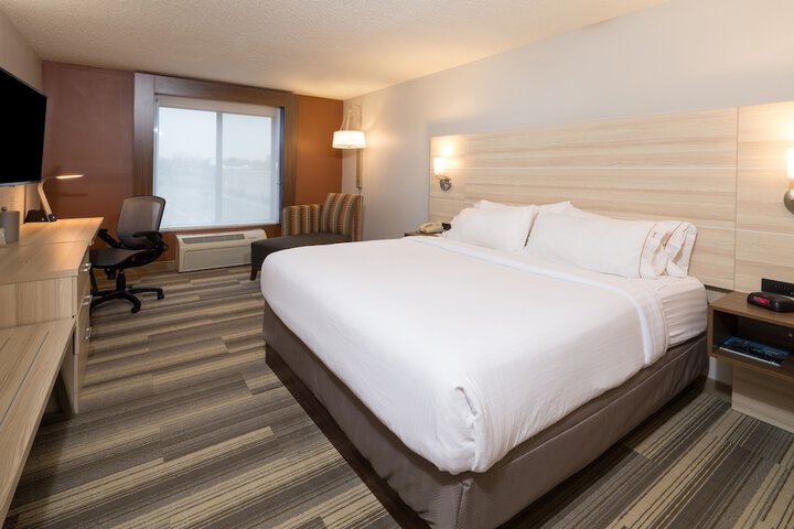Holiday Inn Express Hotel & Suites Detroit - Utica by IHG