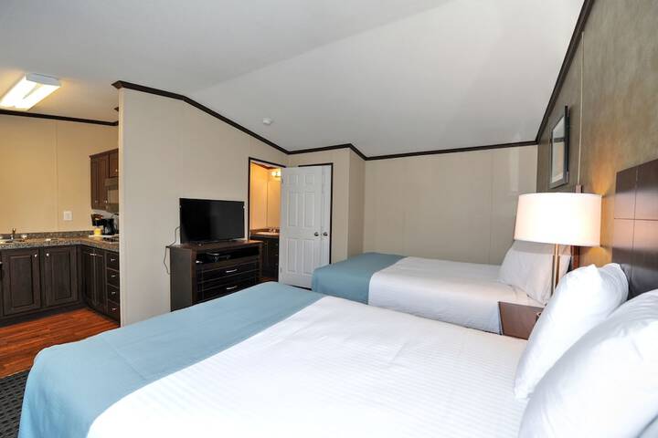 Instalodge Hotel & Suites