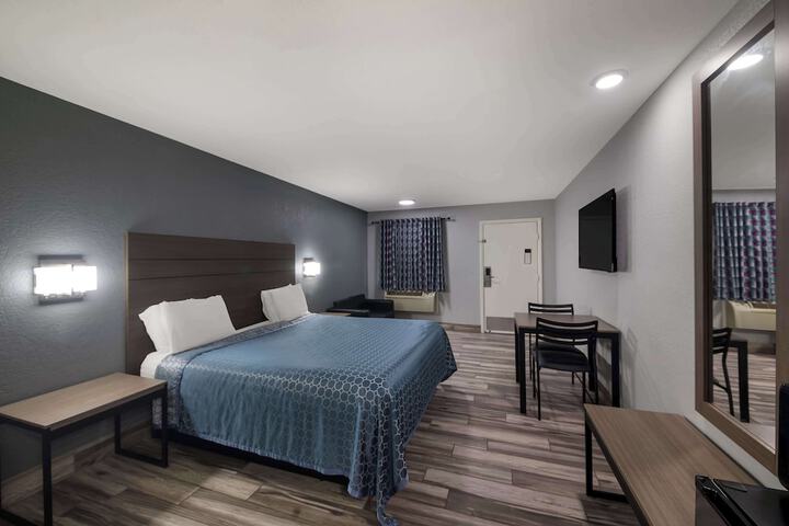 Room 18 of 31