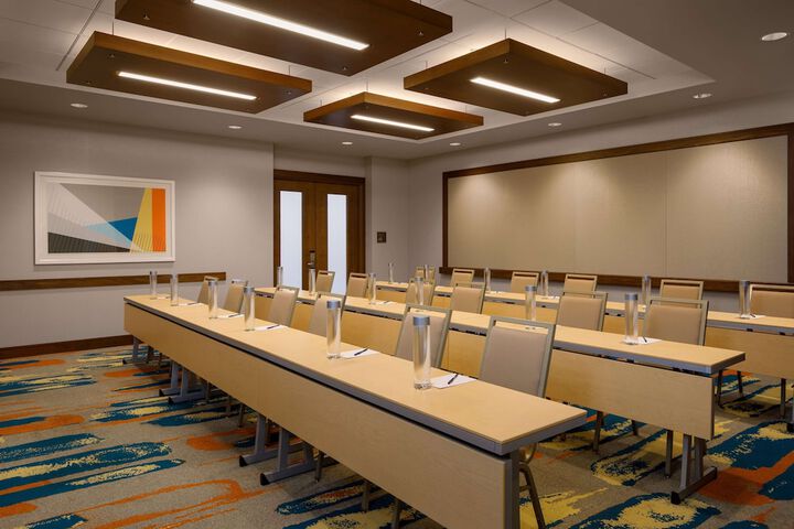 DoubleTree by Hilton Pittsburgh - Cranberry