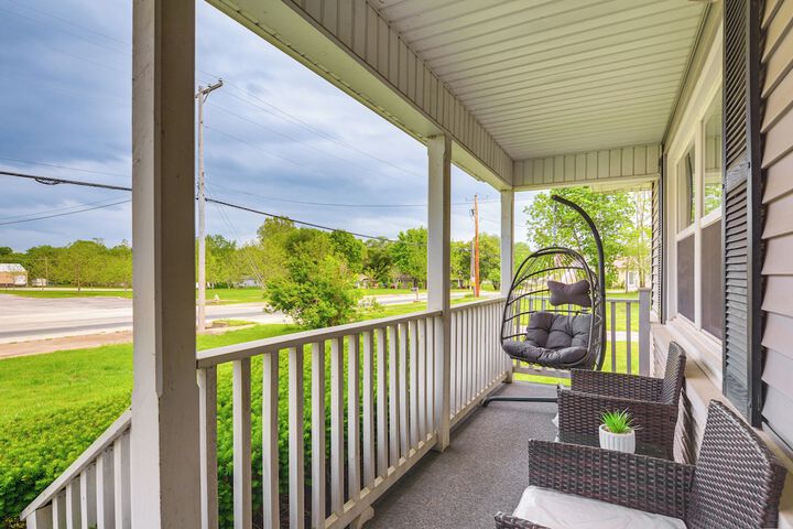 Walk to Restaurants: Stockton Home w / Game Room