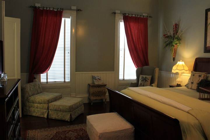 Room 5 of 45