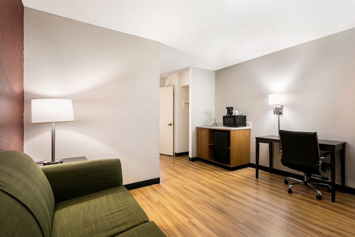 Room 26 of 32