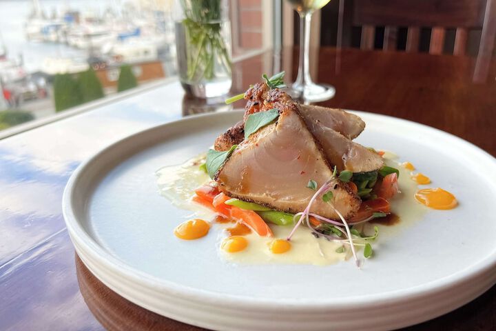Dining 72 of 79