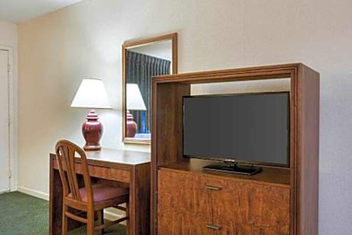 Jasper Inn & Suites