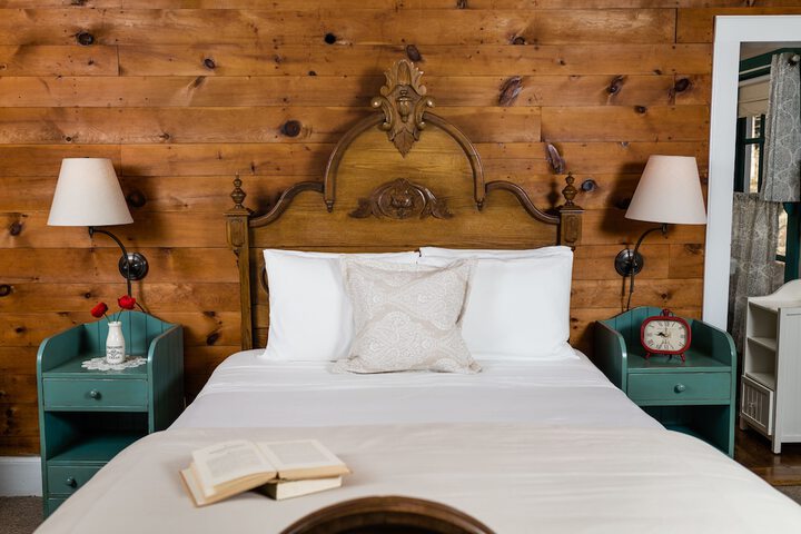 The Mast Farm Inn